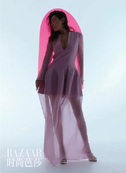 辣目洋子、闫妮、许晴身材上热搜：微胖的女人，到底有性感....