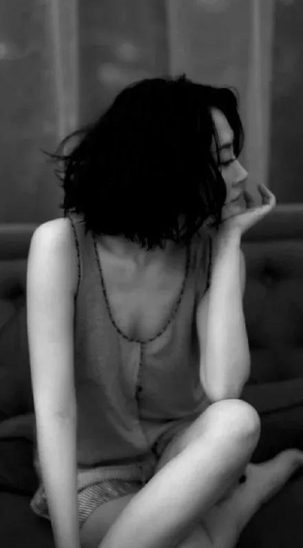 辣目洋子、闫妮、许晴身材上热搜：微胖的女人，到底有性感....
