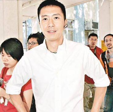 8年姐弟恋告吹！她的感情史，真是狗血得荡气回肠！
