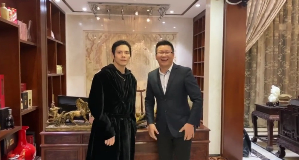 向佐，果然是个“狠”人