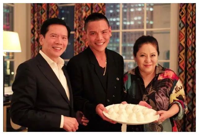 向佐，果然是个“狠”人