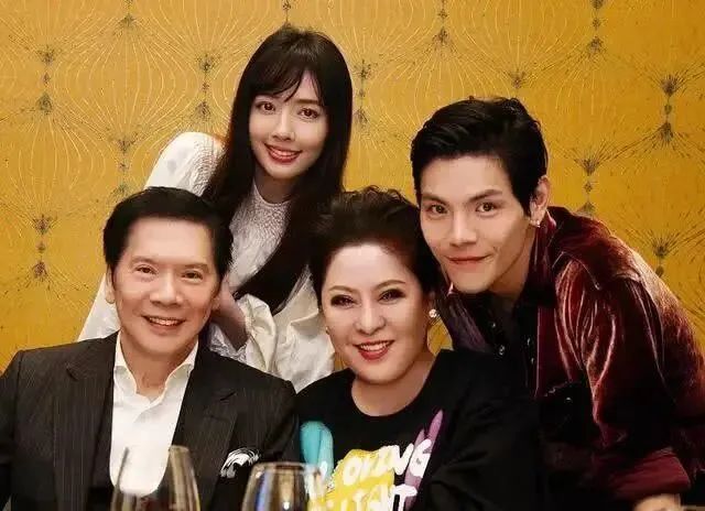 向佐，果然是个“狠”人
