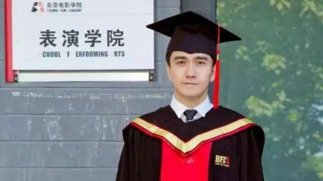 范冰冰翟天临：劣迹艺人捐款献爱心为什么就要被骂"洗白"？