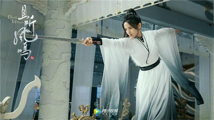 1.凤舞出剑对抗魔尊.jpg