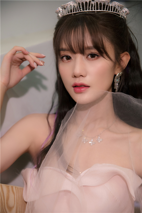 陈意涵Estelle (1).jpg
