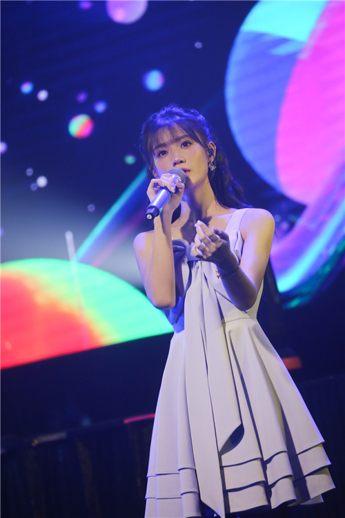 陈意涵Estelle (8).jpg