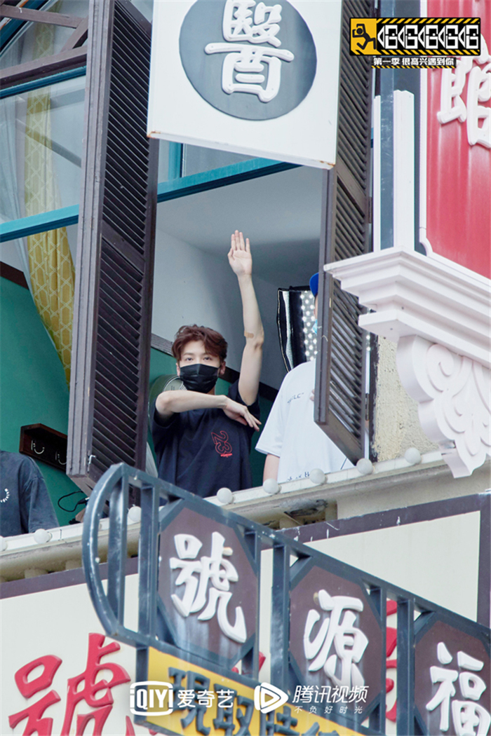 鹿晗.jpg