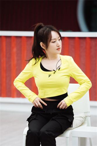 杨钰莹 (2).jpg