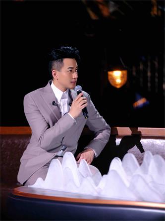 刘恺威 讲述英雄故事.jpg