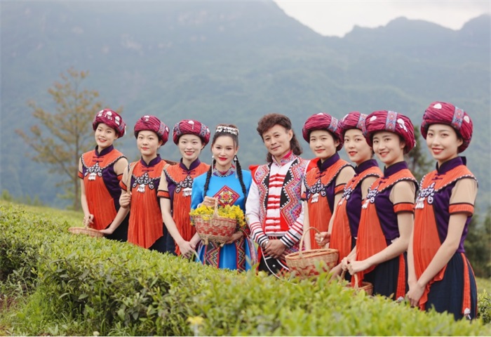 2-小稿邓个人向1123.JPG